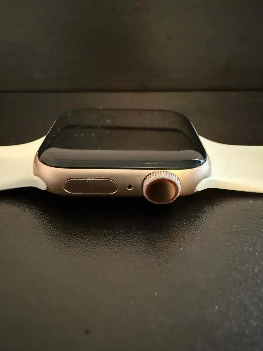Apple Watch Series 4 40mm Rose Gold Aluminum Case
